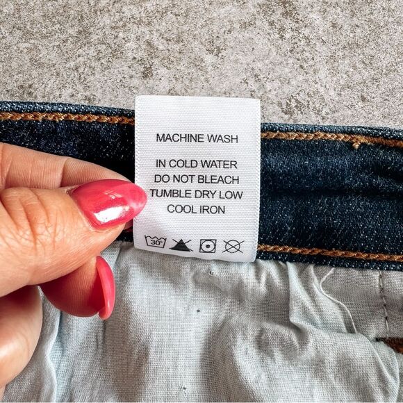 Judy Blue Dark Wash Wide Leg Crop Jean Size 7/28 - Picture 9 of 9